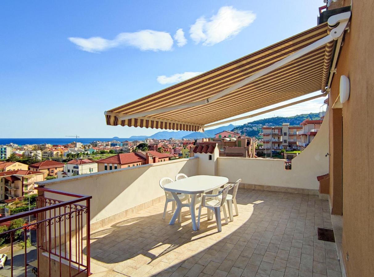 Bella Vista - By Ligooria Apartment Пиетра Лигуре Екстериор снимка