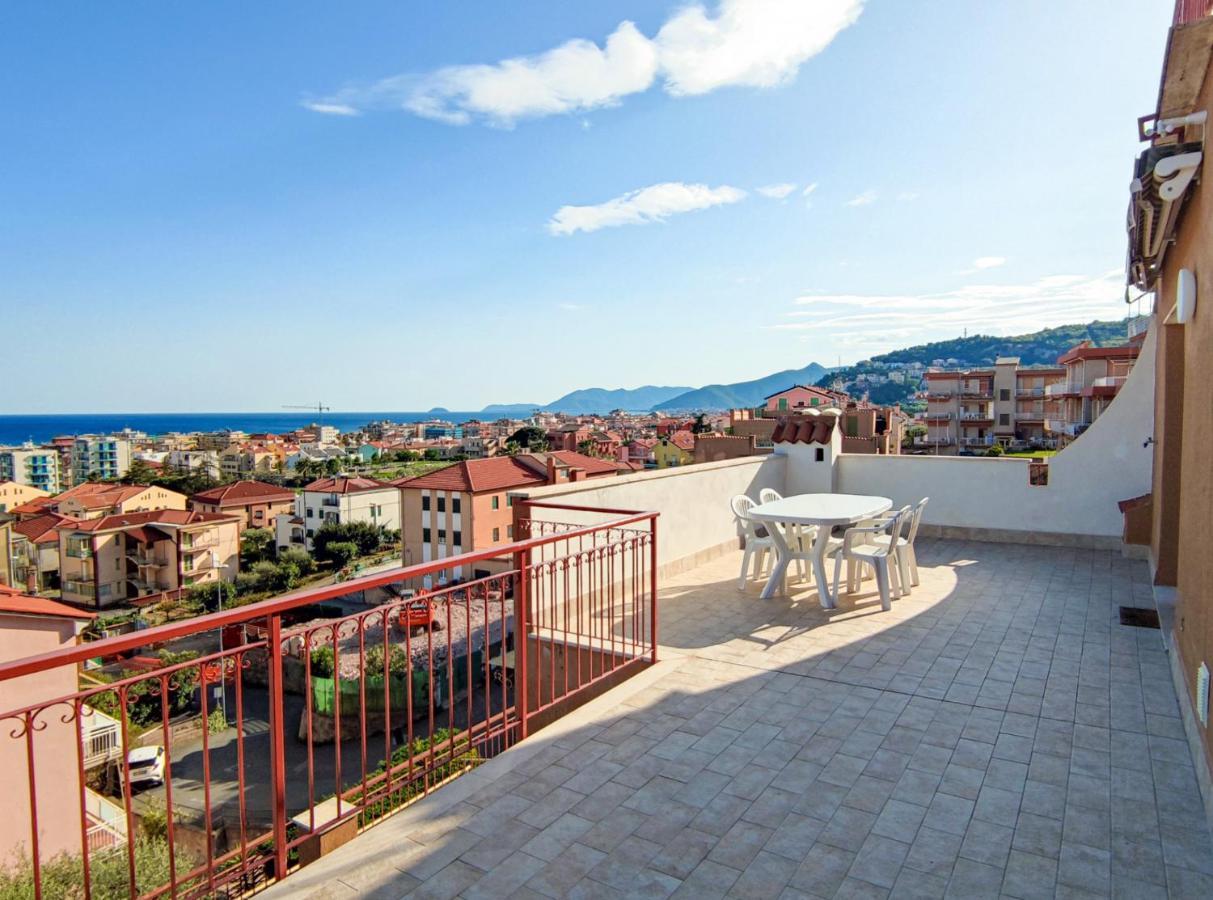 Bella Vista - By Ligooria Apartment Пиетра Лигуре Екстериор снимка